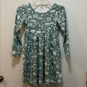 Hanna Andersson Blue / Green Kids Dress with Winter Scene Size 5